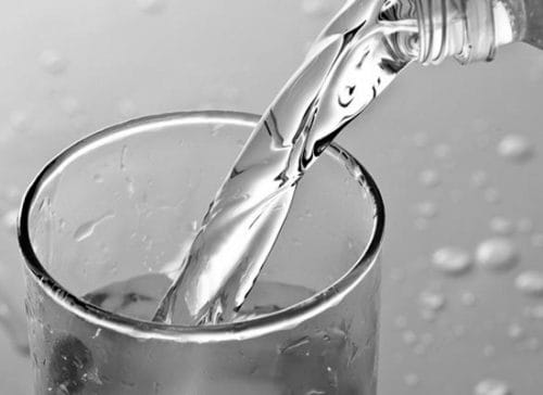 Uống nhiều nước giúp đào thải độc tố ra khỏi cơ thể