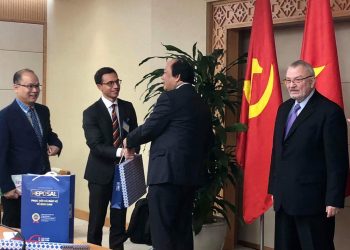 Heposal vinh dự trở thành quà tặng của chính phủ Việt Nam cho đoàn ngoại giao quốc tế